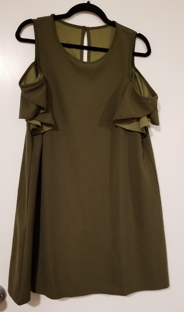 Summer ruffle sleeve cold shoulder shift dress